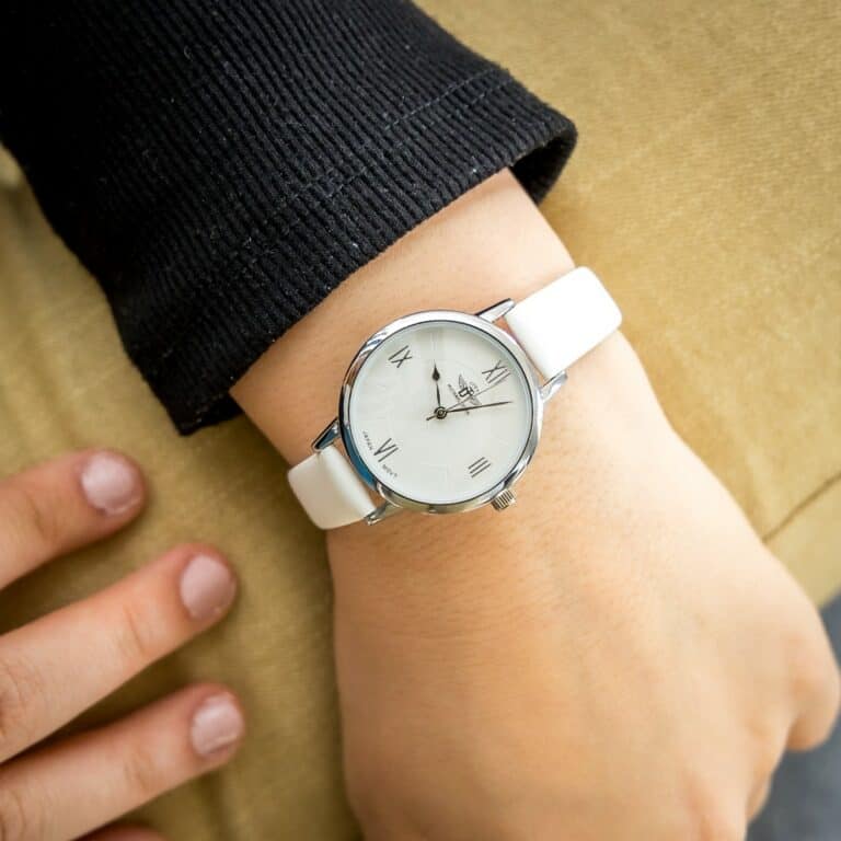 Splendide Montre Femme Blanc M. JOHN