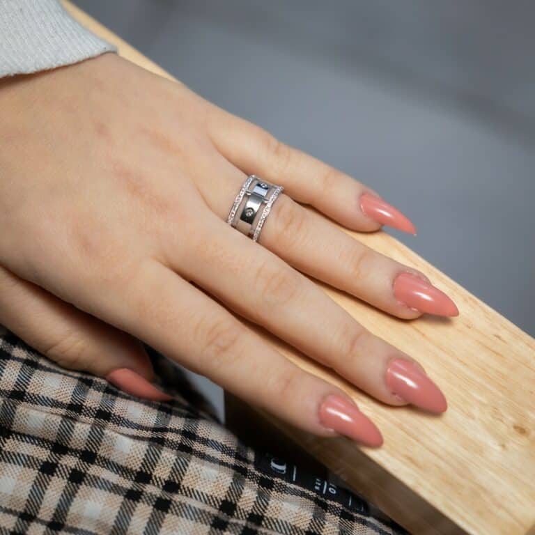 Magnifique Bague Femme Ornée Zirconium AUCUBA