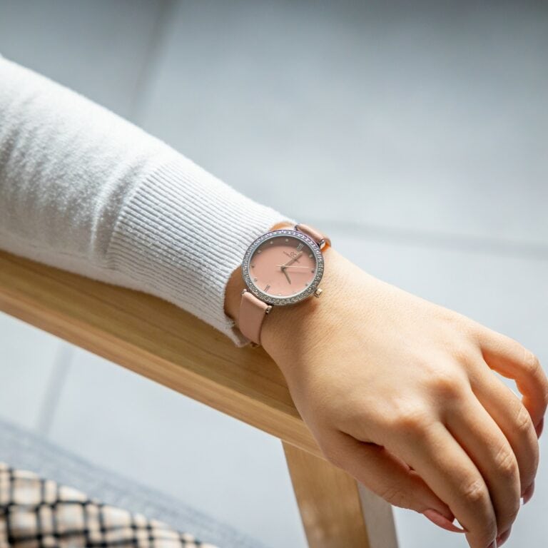 Très Belle Montre Femme Rose GIORGIO