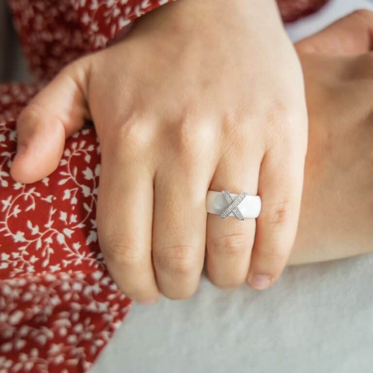 Coffret Sublime Bague Femme Céramique Ornée Zirconium