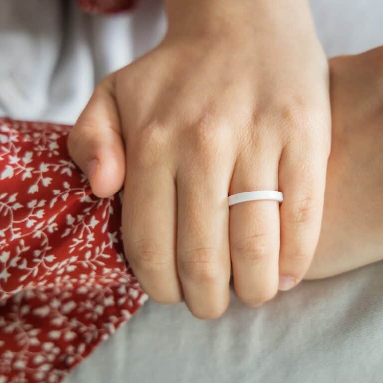 Coffret Bague Femme Originale Trois en Une Céramique Ornée Zirconium