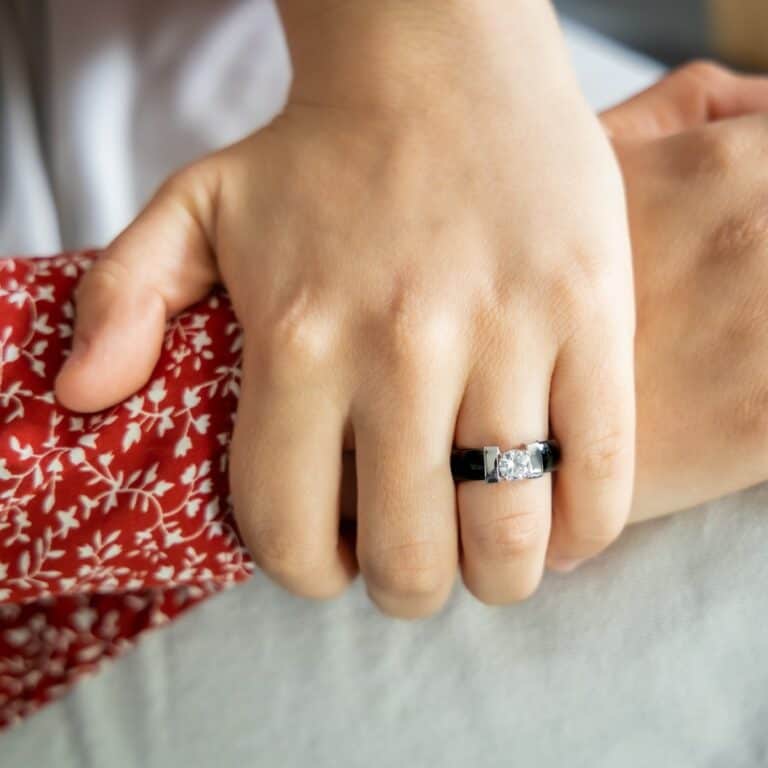 Coffret Bague Femme Fashion Céramique Ornée Zirconium