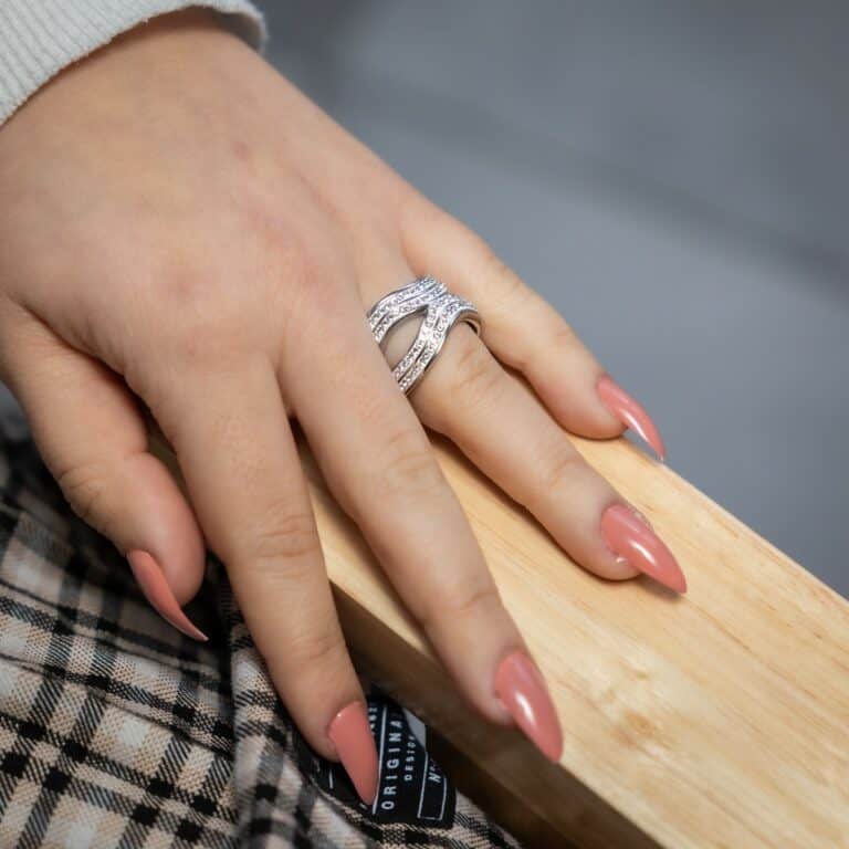 Votre Bague de Femme Ornée Zirconium CALLUNA