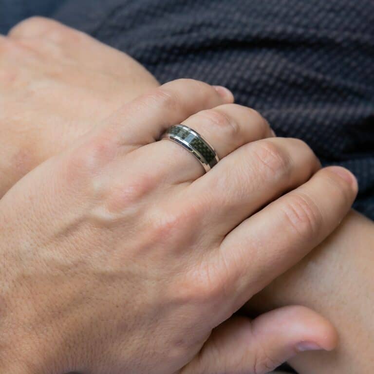 Bague Anneau Homme Carbone et Acier ALIX