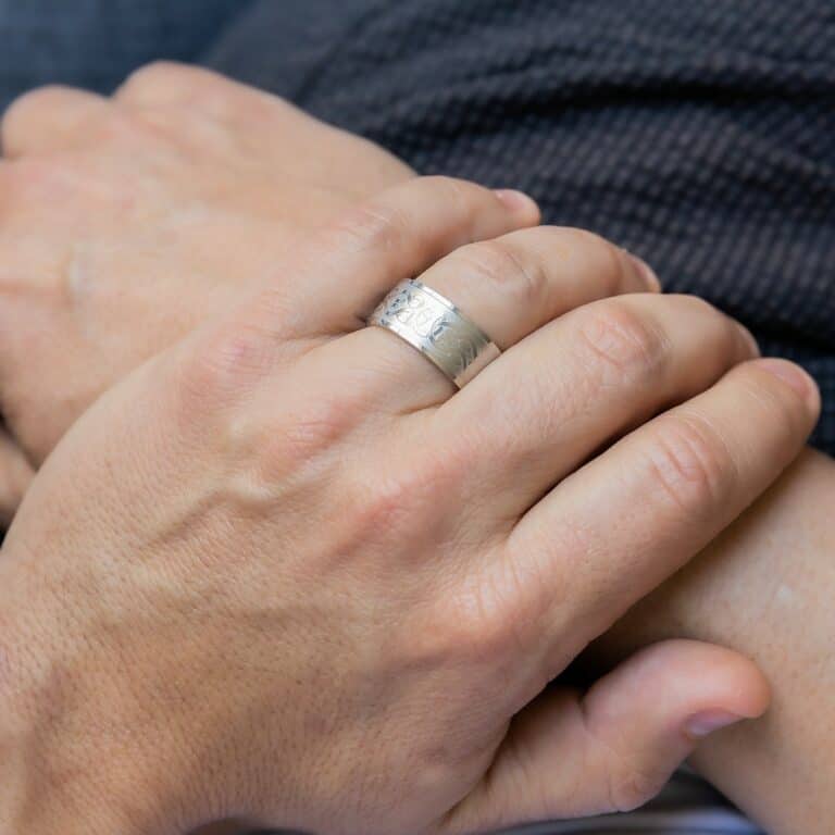 Belle Bague Anneau Homme en Acier HALLERI