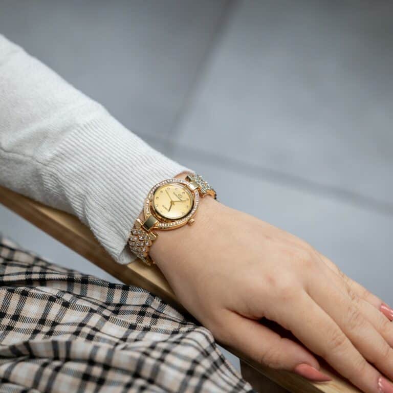 Montre pour Femme en Métal Doré Strass GIORGIO