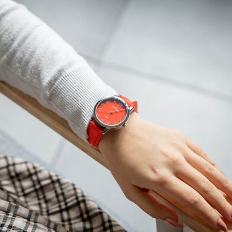 Délicate Montre Femme Rouge Orange GIORGIO