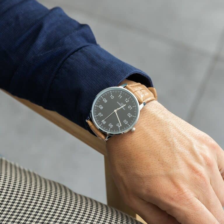 Très Jolie Montre Homme Beige GIORGIO