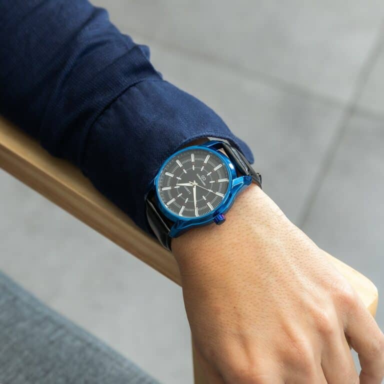 Très Jolie Montre Homme Noir GIORGIO