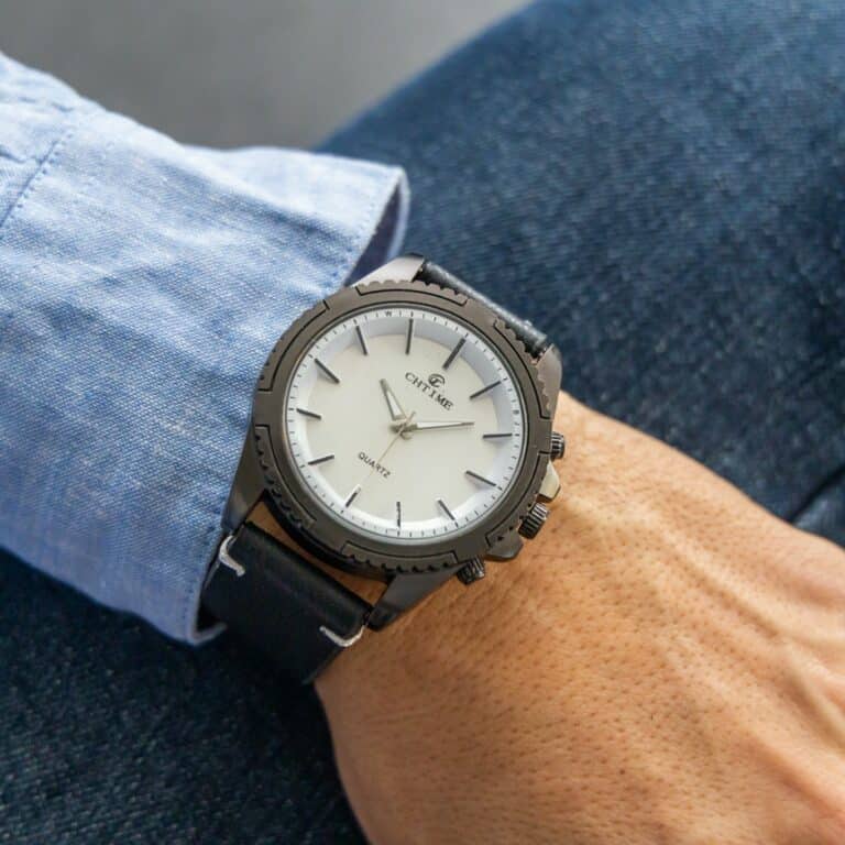 Votre Sublime Montre Homme Noir CHTIME