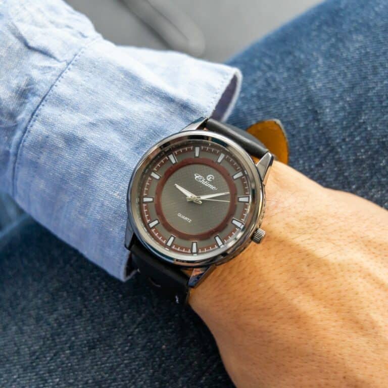 Superbe Montre d'Homme Noir CHTIME