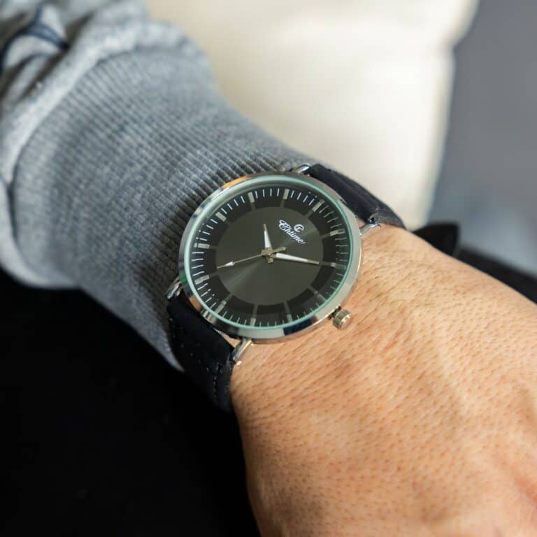 Montre Homme à Petit Prix Noir CHTIME