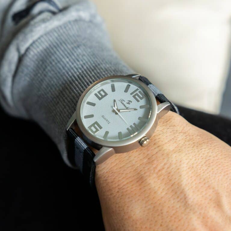 Montre d'Homme Tissu Couleur Noir CHTIME