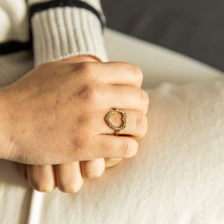 Bague de Femme Coeur Acier Doré Ornée Zirconium