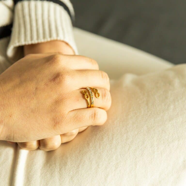 Sublime Bague Femme Acier Doré Ornée Zirconium