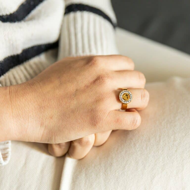 Bague Femme Coeur Acier Doré Ornée Zirconium