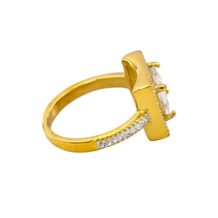 Votre Bague pour Femme en Acier Doré Ornée Zirconium