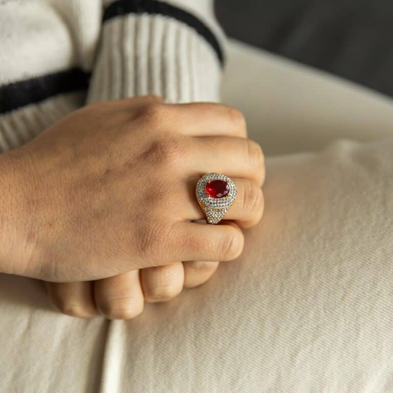 Bague Femme Prix Bas en Acier Doré Ornée Zirconium