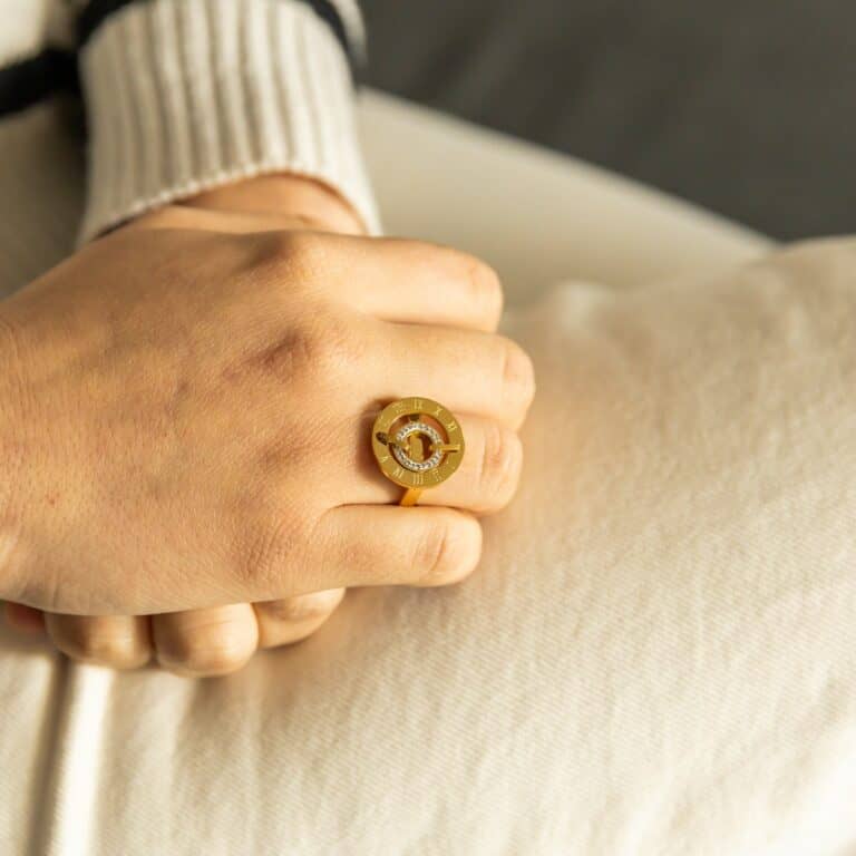 Sublime Bague de Femme Acier Doré Ornée Zirconium