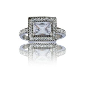 Bague Femme Acier Ornée avec Zirconium