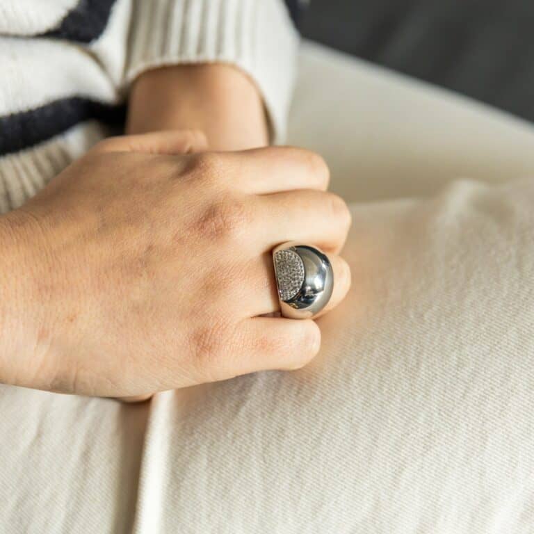 Bague Femme Acier Ornée de Zirconium