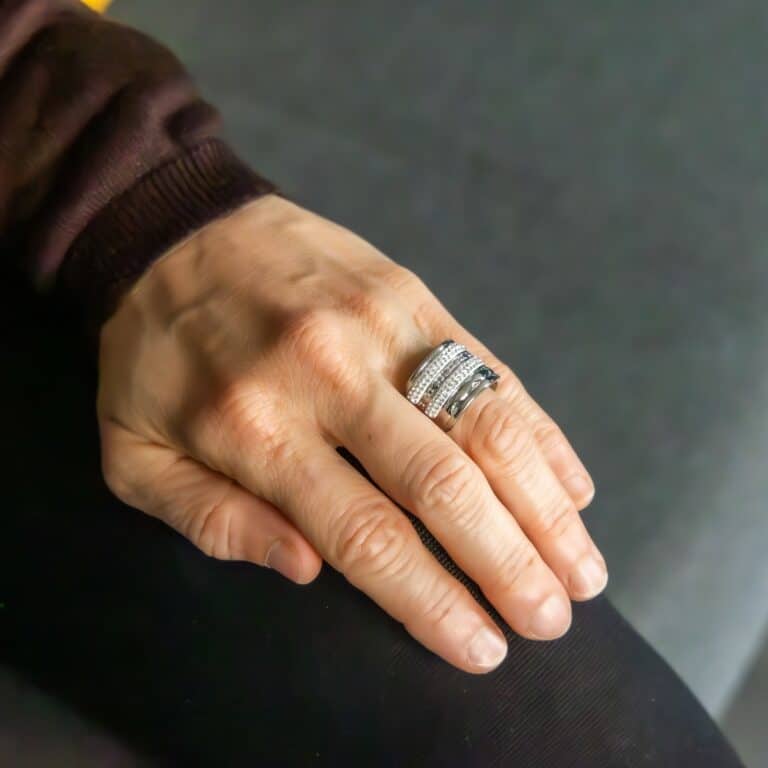 Jolie Bague Femme Métal Ornée avec Zirconium
