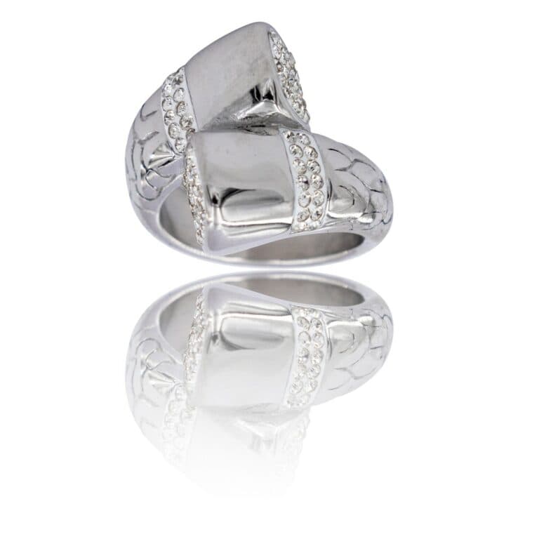 Bague Femme Stylée Métal Ornée avec Zirconium