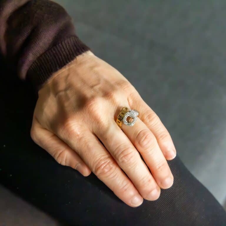 Sublime Bague Femme Ceinture Métal Doré Ornée avec Zirconium