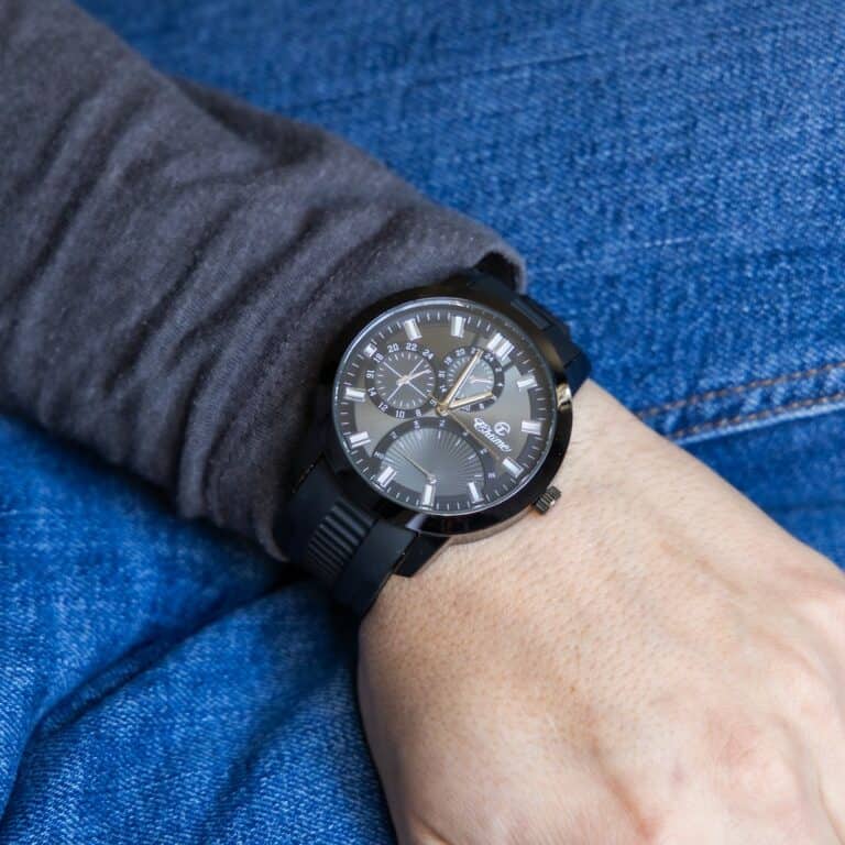 Votre Montre Homme Bracelet Silicone Noir CHTIME