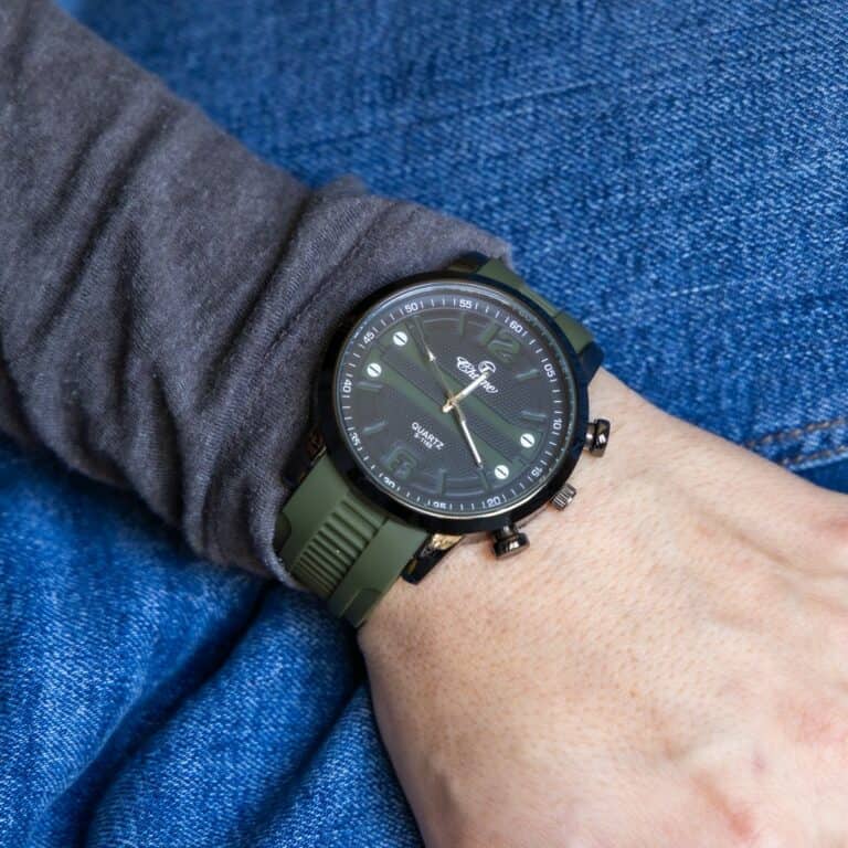 Elégante Montre Homme Bracelet Silicone Kaki CHTIME