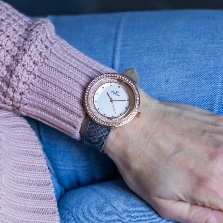 Jolie Montre Femme Strass Gris CHTIME