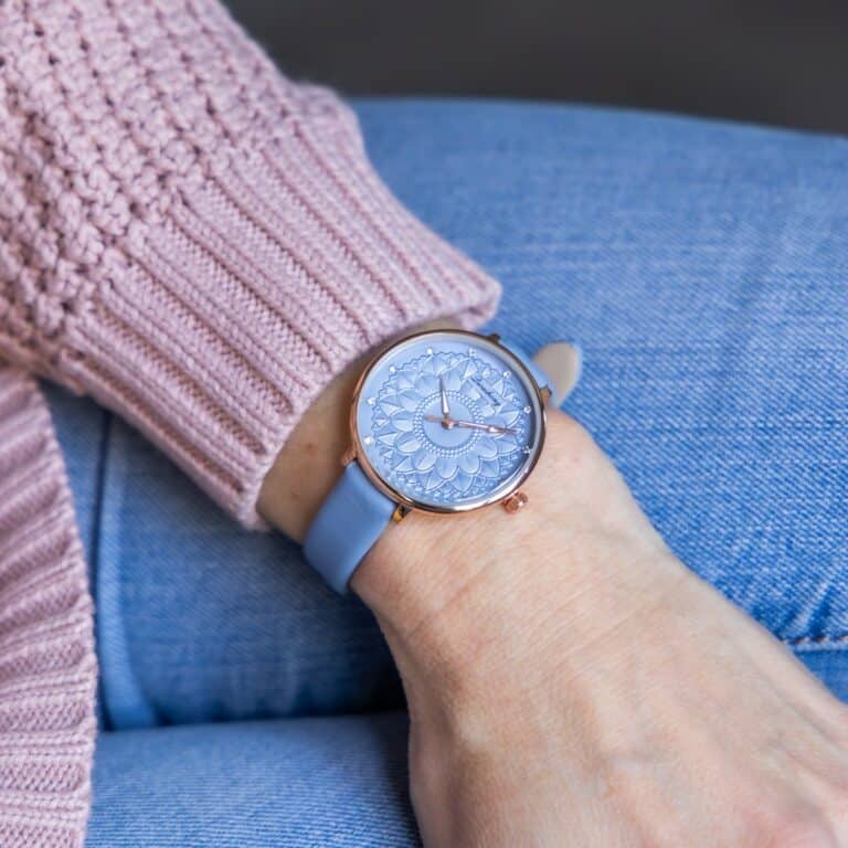 Très Belle Montre Femme Strass Bleu CHTIME