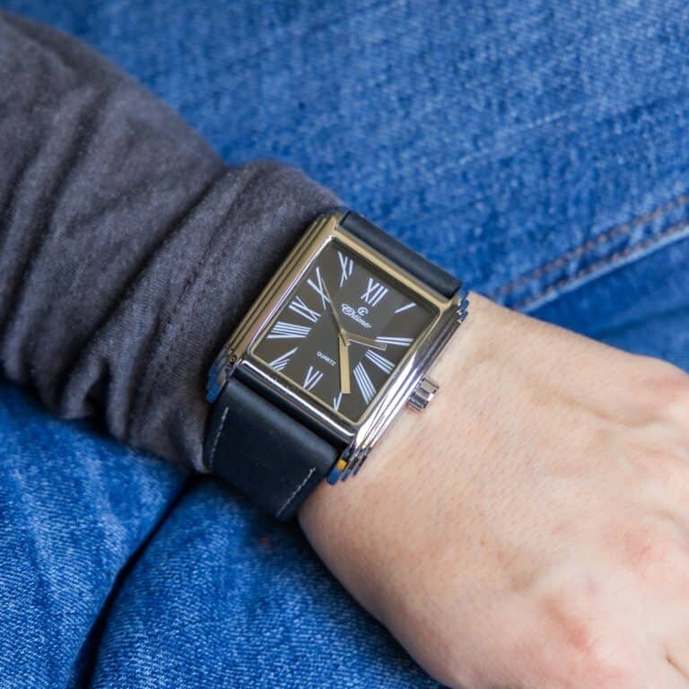 Votre Montre Epurée Homme Noir CHTIME